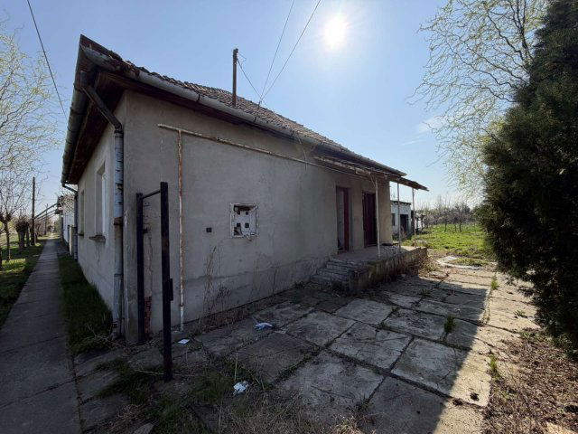 Eladó családi ház, Kétegyházán 4 M Ft, 3 szobás