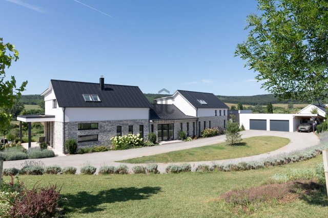 Eladó családi ház, Törökbálinton 697 M Ft, 6 szobás