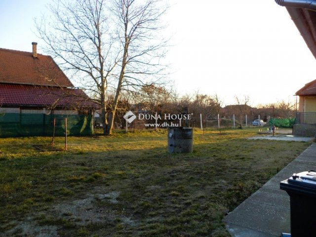 Eladó családi ház, Kápolnásnyéken 84.9 M Ft, 4 szobás