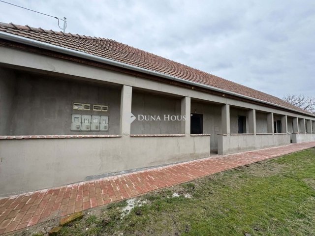 Eladó családi ház, Örkényen 54.9 M Ft, 3 szobás