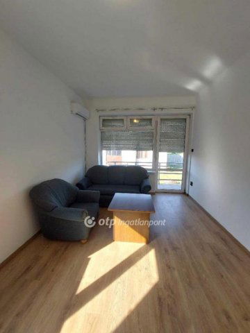 Eladó családi ház, Dunaharasztin 120 M Ft, 5 szobás