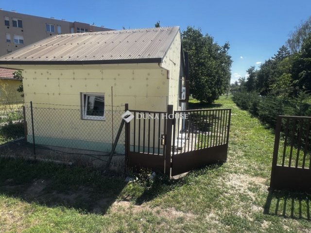 Eladó családi ház, Kincsesbányán 29.5 M Ft, 1 szobás