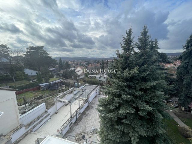 Eladó családi ház, Budakeszin 220 M Ft, 7 szobás