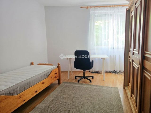 Kiadó téglalakás, albérlet, Pécsett 190 E Ft / hó, 3 szobás