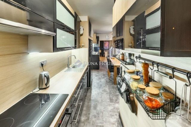 Eladó téglalakás, Kecskeméten 83.9 M Ft, 4 szobás