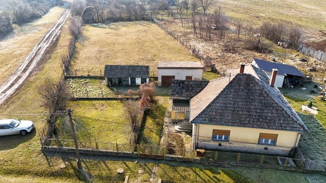 Eladó családi ház, Érsekvadkerten 19.99 M Ft, 3 szobás