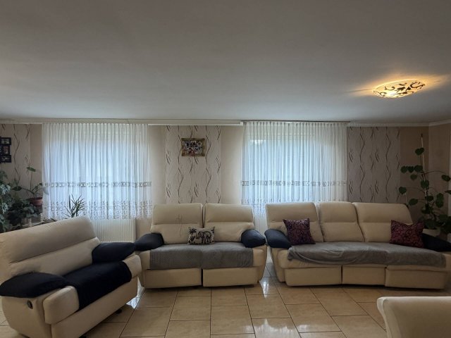 Eladó családi ház, Miskolcon 49.9 M Ft, 4 szobás