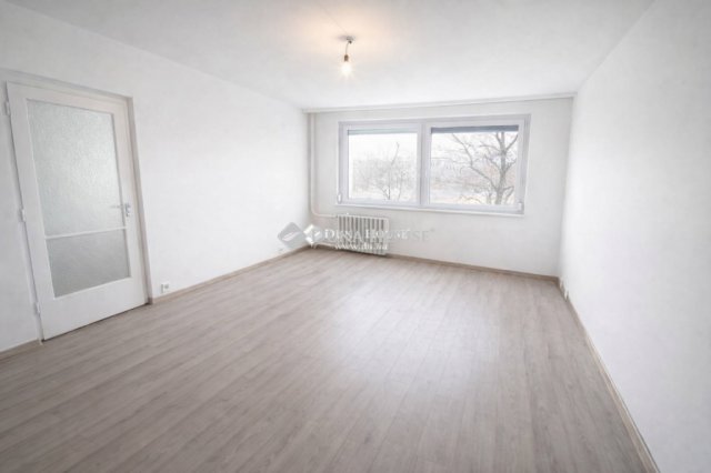 Eladó panellakás, Kecskeméten 43.49 M Ft, 2 szobás