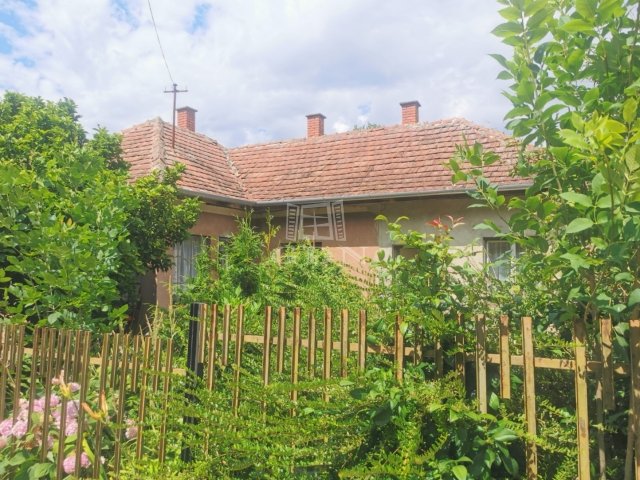 Eladó családi ház, Káváson 24.9 M Ft, 3 szobás