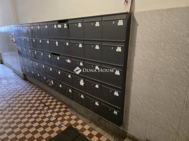 Eladó téglalakás, Budapesten, VIII. kerületben 43.5 M Ft