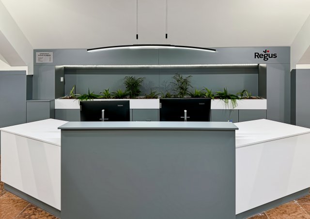 Kiadó iroda, Pécsett, Rákóczi úton 78 E Ft / hó