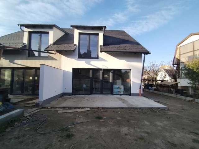 Eladó ikerház, Budapesten, III. kerületben 249 M Ft, 4 szobás