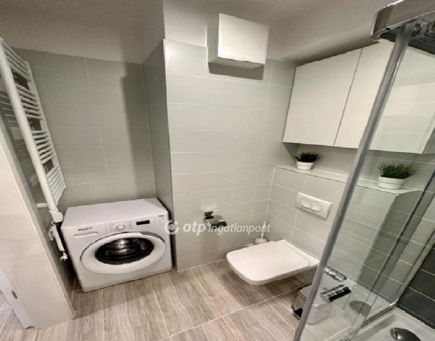 Eladó téglalakás, Budapesten, III. kerületben 72.9 M Ft