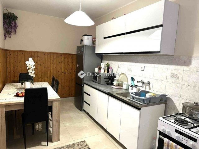 Eladó családi ház, Nagykőrösön 48 M Ft, 6 szobás