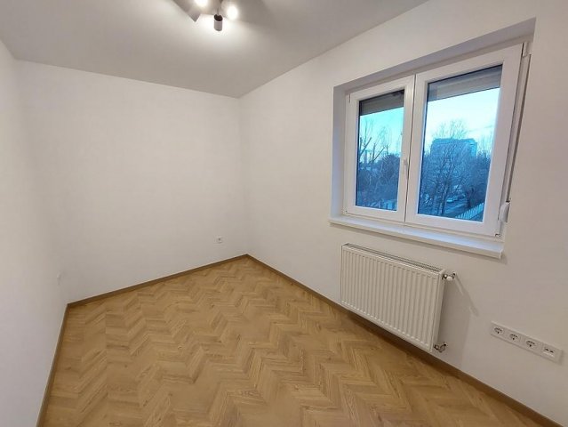 Kiadó téglalakás, albérlet, IV. kerületben, Széchenyi téren