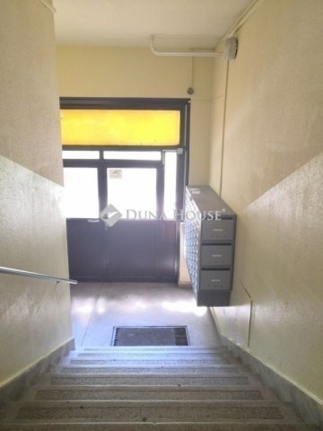 Eladó panellakás, Budapesten, XX. kerületben 72 M Ft, 3 szobás