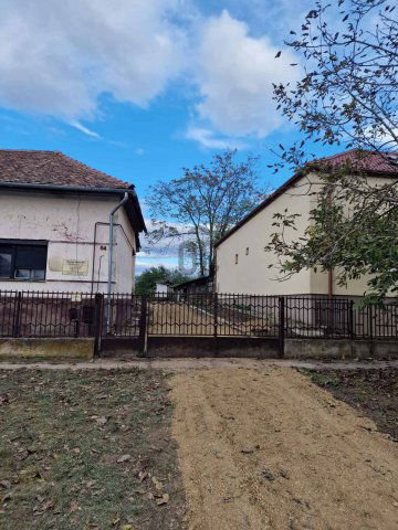 Eladó családi ház, Tetétlenen 8 M Ft, 3 szobás