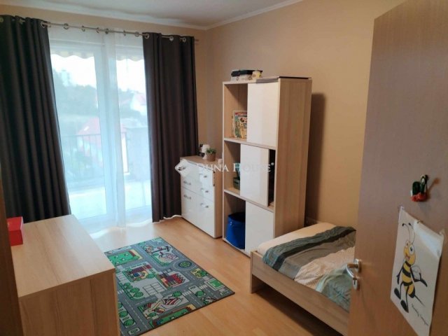 Kiadó téglalakás, albérlet, Pécsett 270 E Ft / hó, 4 szobás