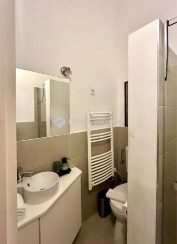 Eladó téglalakás, Budapesten, VI. kerületben 150 M Ft, 4 szobás