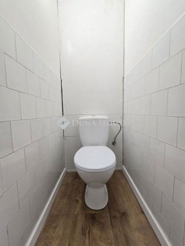 Eladó panellakás, Pécsett 39.9 M Ft, 2 szobás