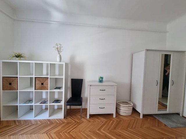 Kiadó téglalakás, albérlet, IX. kerületben, Sobieski János utcában