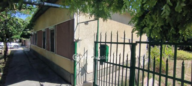 Eladó családi ház, Bélmegyeren 7.5 M Ft, 2 szobás