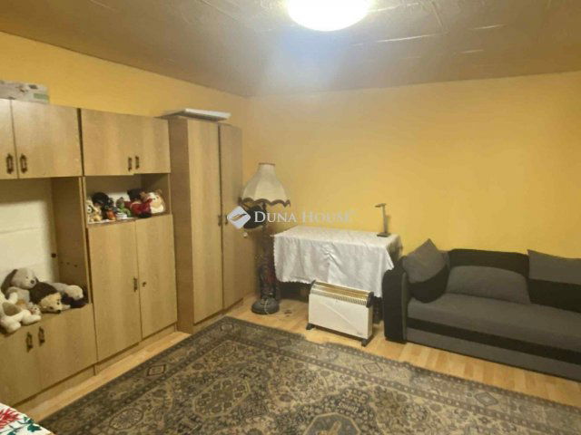 Eladó családi ház, Rétalapon 21.5 M Ft, 2 szobás