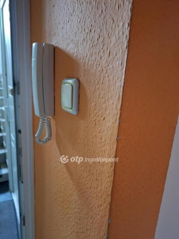 Eladó panellakás, Hajdúnánáson 29.9 M Ft, 1 szobás