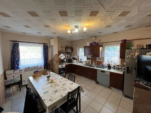 Eladó családi ház, Pusztaszabolcson 75 M Ft, 3 szobás