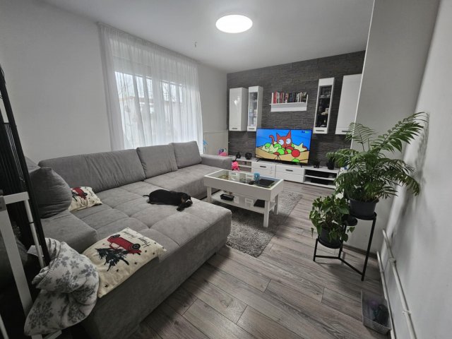 Eladó téglalakás, Pécsett, Ürögi fasoron 70 M Ft, 1+1 szobás