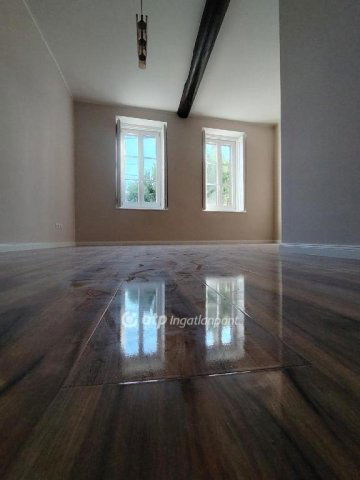 Eladó családi ház, Véménden 81.9 M Ft, 4 szobás