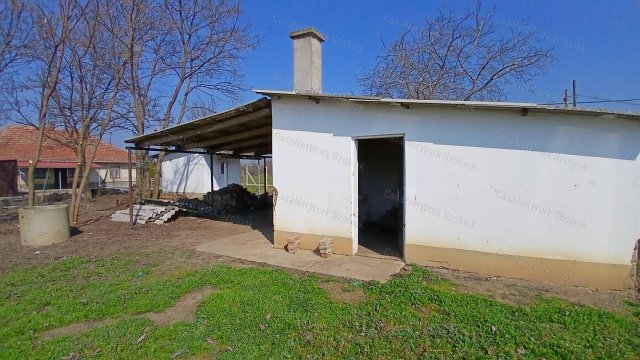 Eladó telek, Tiszaföldváron 4.5 M Ft / költözzbe.hu