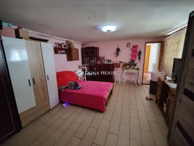 Eladó családi ház, Vácrátóton 33.5 M Ft, 3 szobás