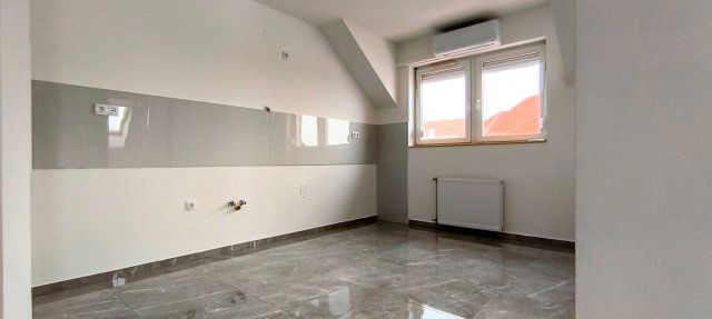 Eladó téglalakás, Gyulán 46.49 M Ft, 2+1 szobás