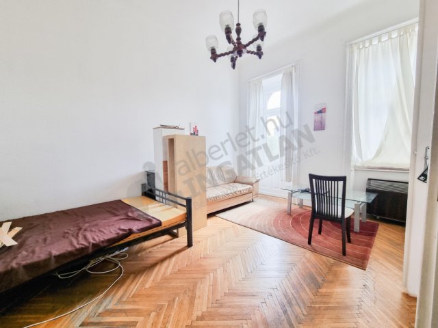Kiadó téglalakás, albérlet, VIII. kerületben, Teleki László téren