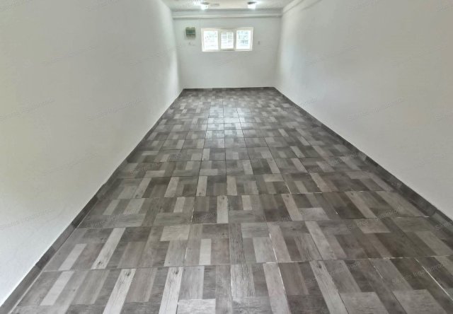 Eladó garázs, Komáromban 8.9 M Ft / költözzbe.hu