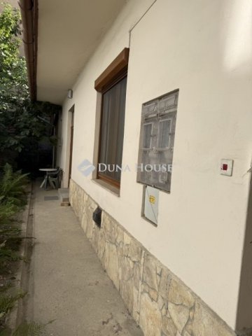 Eladó téglalakás, Pécsett 79.9 M Ft, 3 szobás