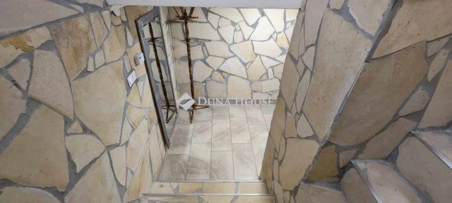 Eladó családi ház, Marcaliban 23.5 M Ft, 4 szobás