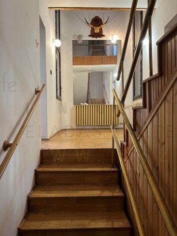 Eladó családi ház, Szegeden 149.9 M Ft, 8+1 szobás