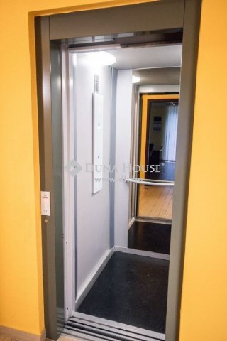 Eladó iroda, Budapesten, II. kerületben 1500 M Ft