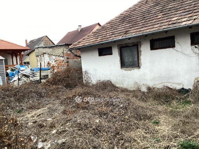 Eladó családi ház, Érden 21.5 M Ft, 2 szobás