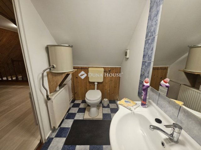 Eladó téglalakás, Mohácson 52.9 M Ft, 4 szobás