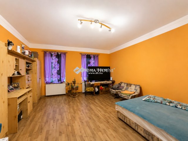 Eladó téglalakás, Szombathelyen 45 M Ft, 2 szobás