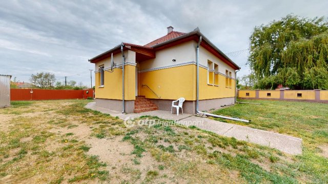 Eladó családi ház, Kótajon 42.9 M Ft, 3 szobás