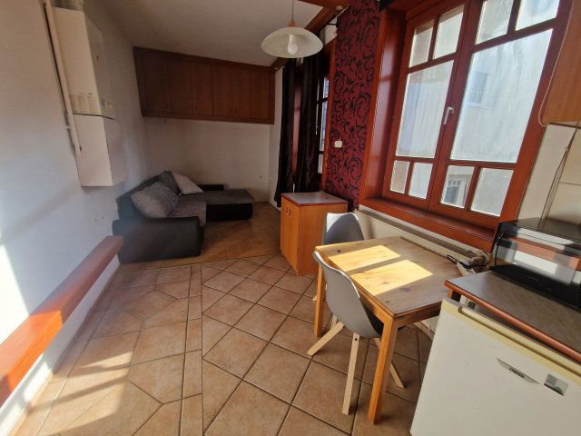 Kiadó téglalakás, albérlet, VI. kerületben, Podmaniczky utcában