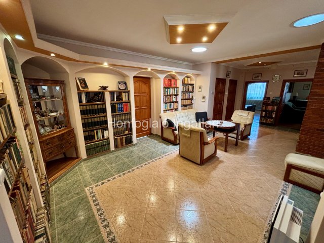 Eladó családi ház, Levelek 74 M Ft, 7+1 szobás