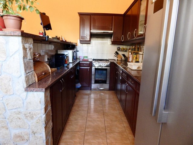 Eladó ikerház, Budapesten, XV. kerületben 95 M Ft, 4 szobás