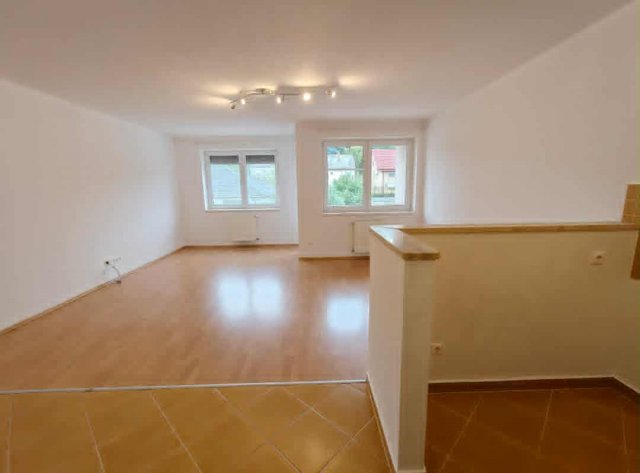 Eladó téglalakás, Lábatlanon 42.99 M Ft, 2 szobás