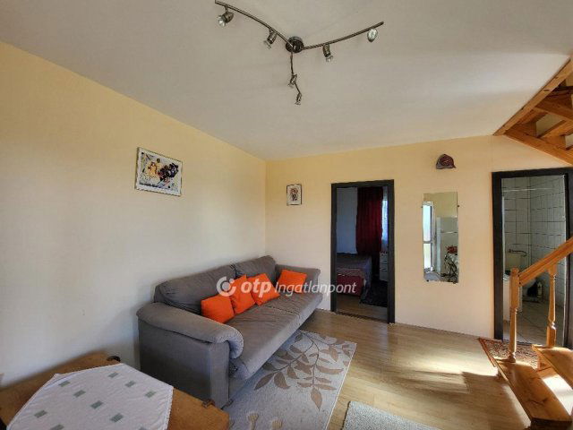 Eladó családi ház, Siófokon 65.5 M Ft, 4 szobás