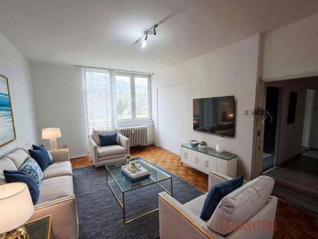 Eladó téglalakás, Tatabányán 32.4 M Ft, 1+1 szobás